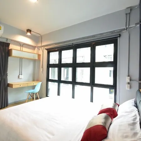 The Chatbox Silom Hostel