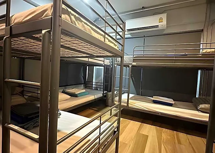 The Chatbox Silom Albergue *