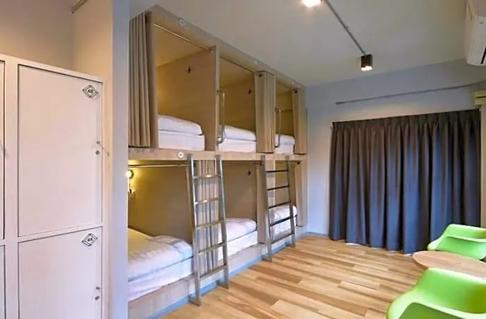 Albergue The Chatbox Silom *